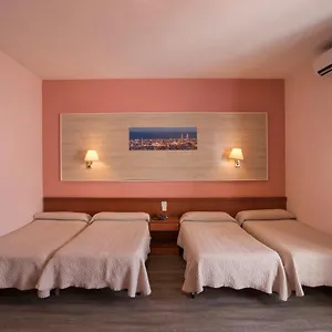 Otel Cuatro Naciones, Barselona