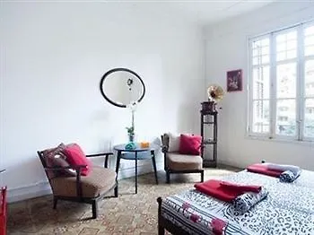 Casa Trianon Bed & Breakfast Barselona 2*,  İspanya